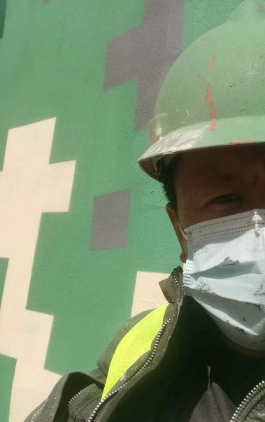 青岛迷彩漆未完全固化；